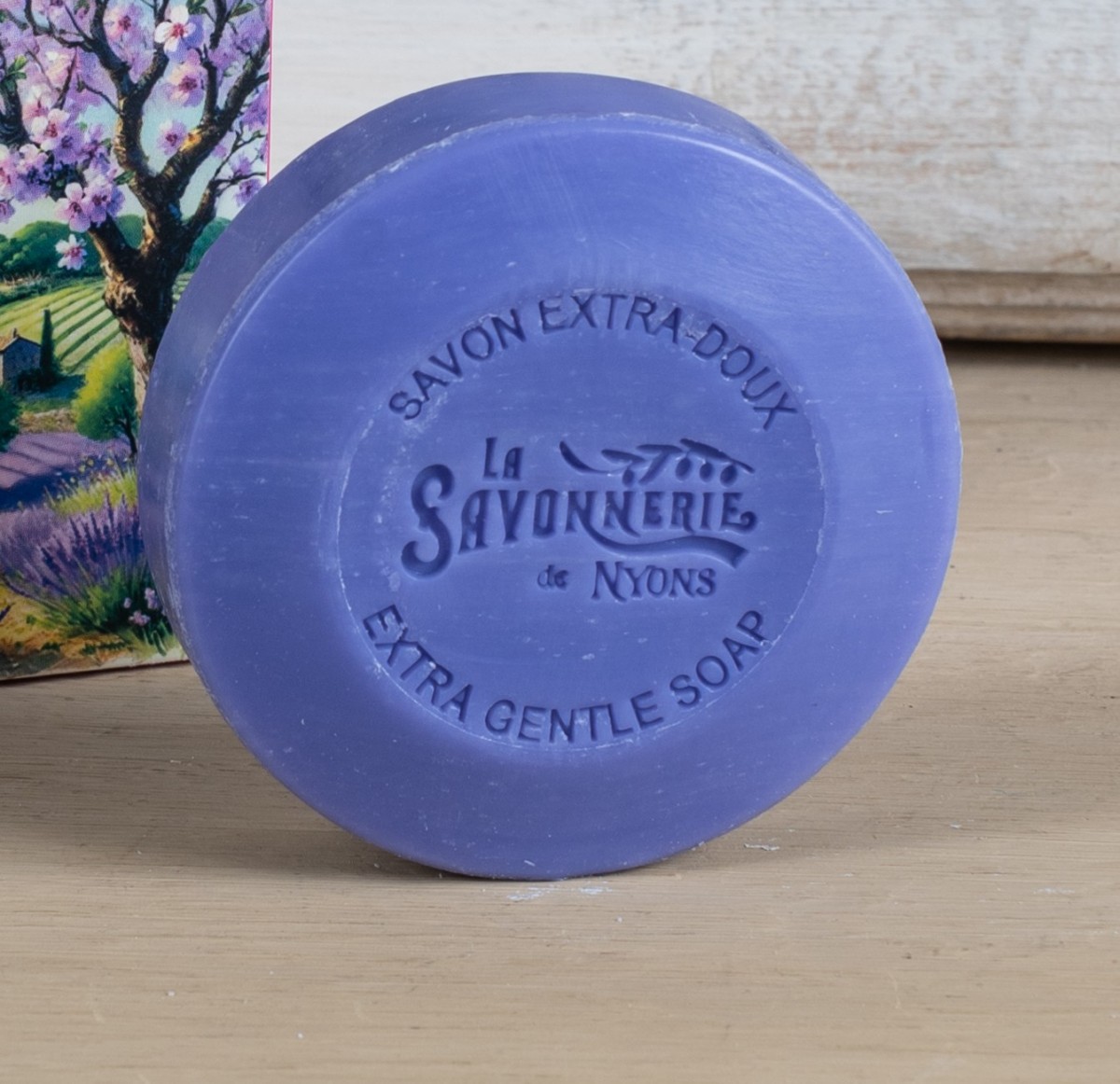 Круглое мыло с лавандой в картонной коробке Тулон 100 г